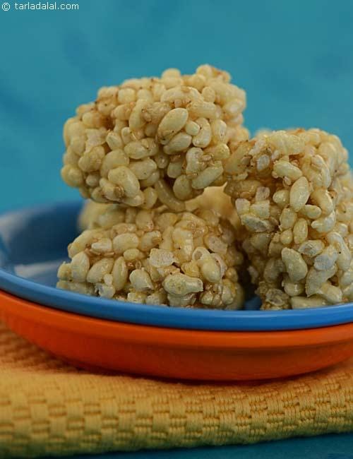 Kurmure ki Chikki ( Microwave Recipe) | Tarla Dalal