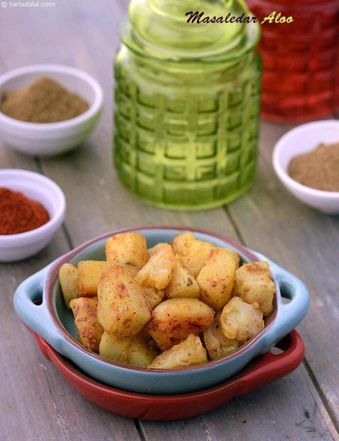 Masaledar Aloo | Tarla Dalal