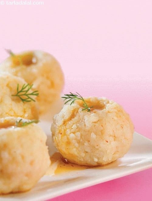 Poha Khichu ( Non- Fried Snacks ) | Tarla Dalal