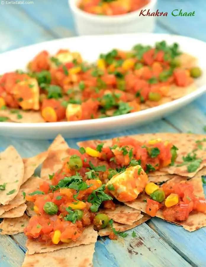 Khakhra Chaat Recipe (Khakhra Chaat In 5 Minutes)