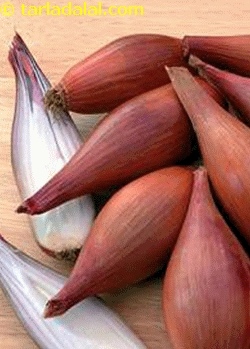 What Are Shallots? Nutrition, Benefits, and Substitutes