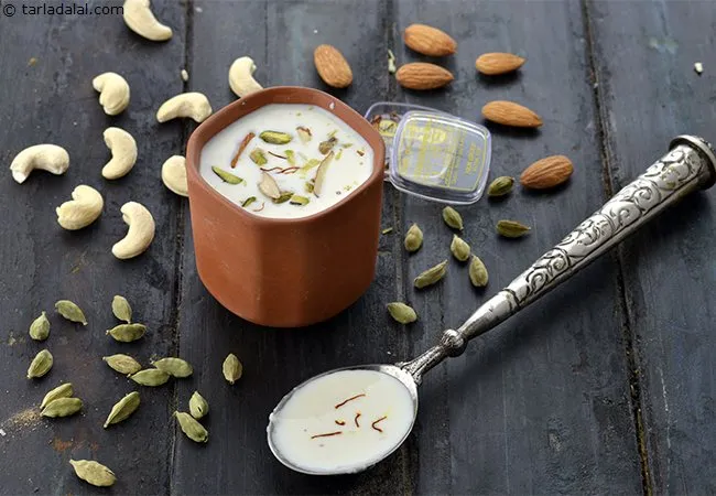  बासूंदी रेसिपी | गुजराती बासुंदी | बासुंदी बनाने की विधि | - Basundi ( Gujarati Recipe) Recipe - How To Make Basundi 