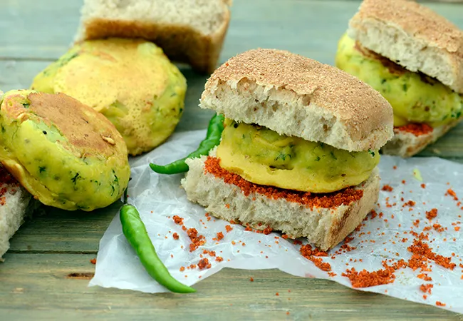 बटाटा वड़ा - Batata Vada ( Gujarati Recipe)