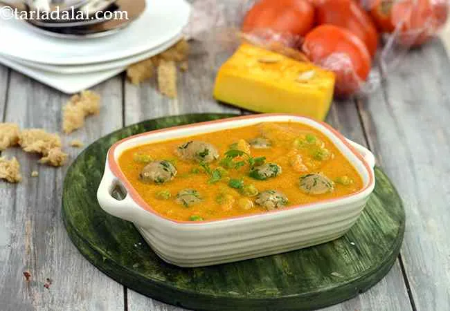 Bread Koftas in Pumpkin Curry ( Healthy Subzi)