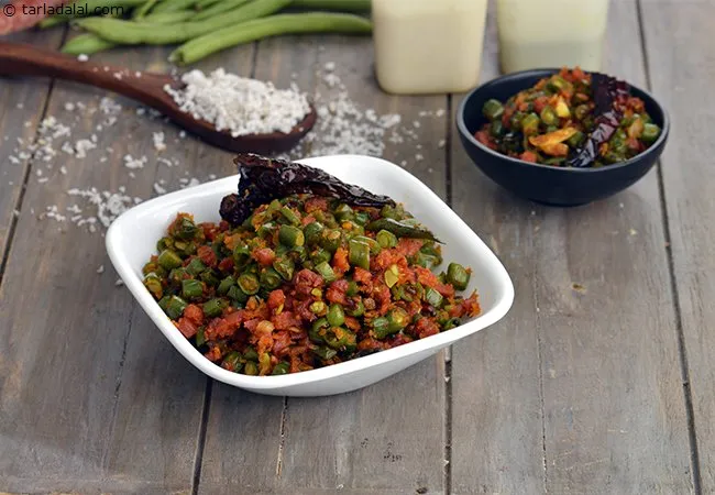 गाजर और बीन्स का थोरन की रेसिपी | फण्सी और गाजर का थोरन | गाजर फण्सी का थोरन | French Beans and Carrot Thoran, Kerala Dry Sabzi