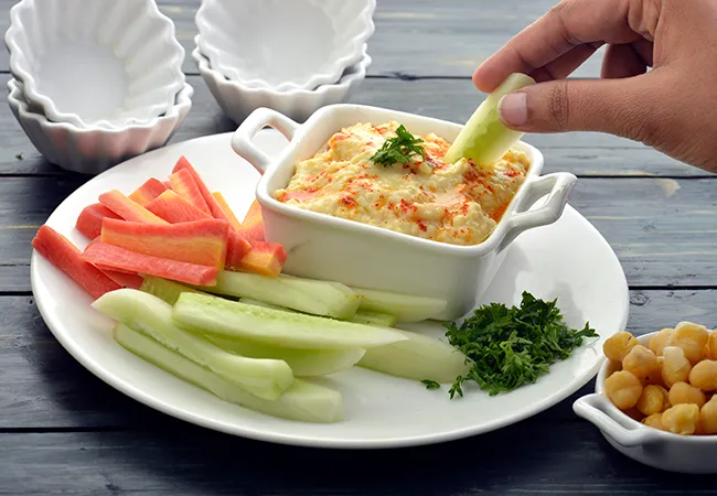  Garlicky Hummus