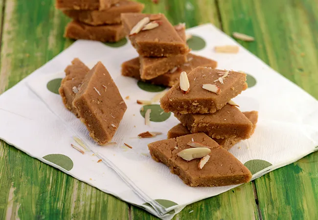  Golpapdi, Gujarati Gol Papdi Recipe