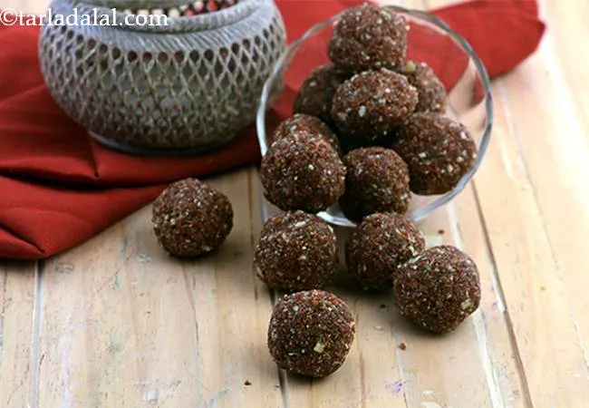 halim ladoo recipe | alive laddu | alive che ladoo | Maharashtrian halim ladoo |