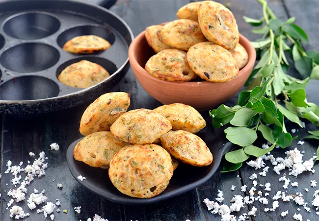 मसाला अप्पे रेसिपी | मसाला अप्पम | मसाला पनियारम | इडली बैटर से मसाला अप्पे - Masala Appe, Masala Paniyaram, Made From Idli Batter