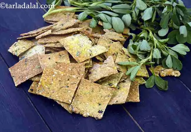  स्वस्थ मेथी क्रिस्पी की रेसिपी - Methi Crispies, Healthy Methi Crispies, Jar Snack 