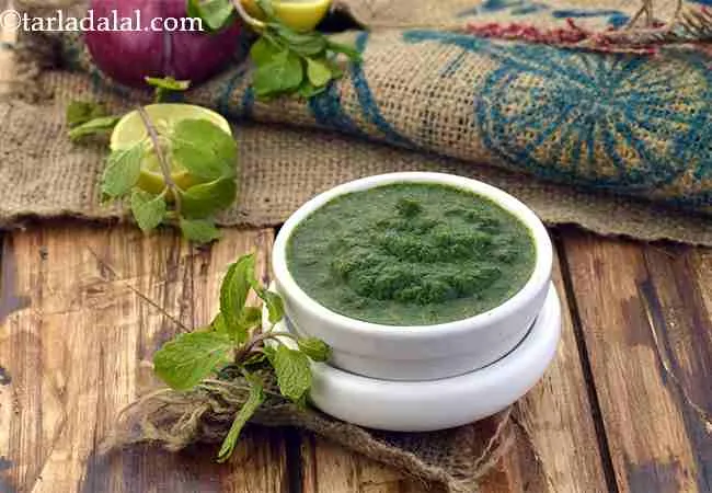 पुदीने की चटनी रेसिपी | स्वादिष्ट पुदीना चटनी | पुदीना चटनी कैसे बनाये | तीखी पुदीना चटनी 