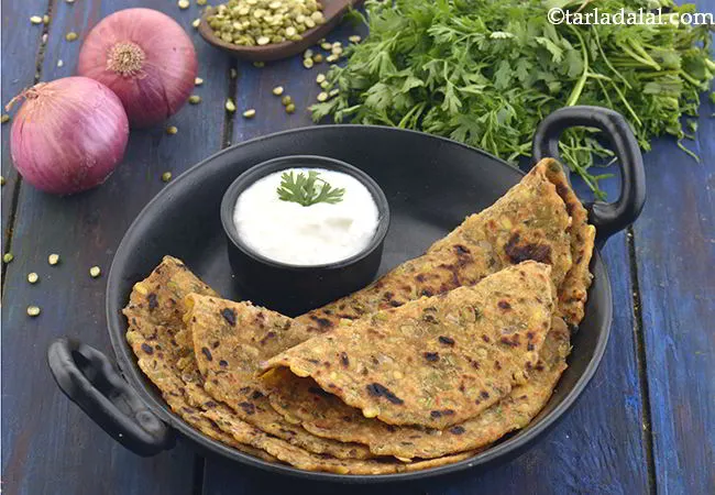 मूंग दाल पराठा | हरी मूंग दाल पराठा | राजस्थानी मूंग दाल पराठा | - Moong Dal Paratha