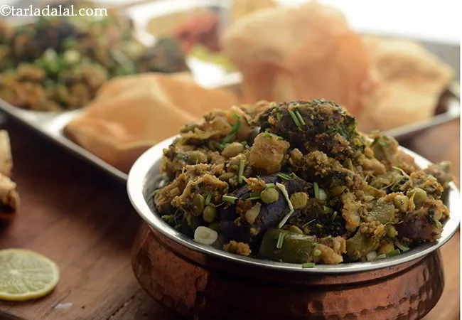 undhiyu recipe | Surti undhiyu | Oondhiya | authentic Gujarati undhiyu |
