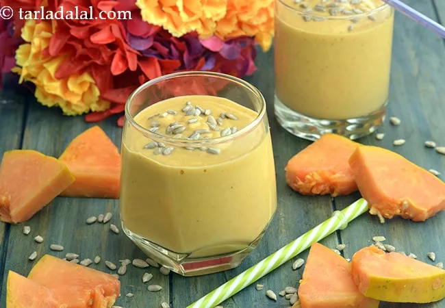 Papaya Pear and Yoghurt Smoothie