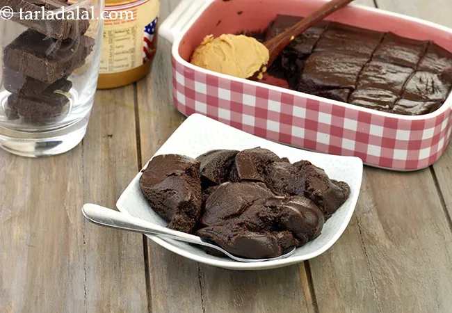 Quick Dark Chocolate and Peanut Butter Fudge