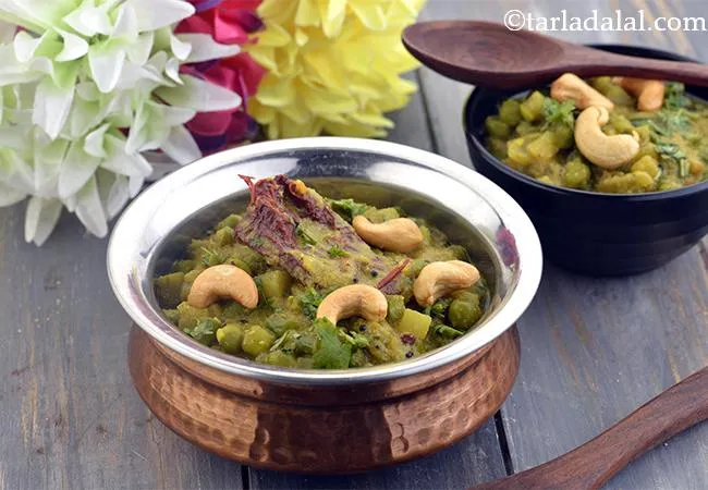 Sagu Recipe, Mixed Vegetable Sagu by Tarla Dalal