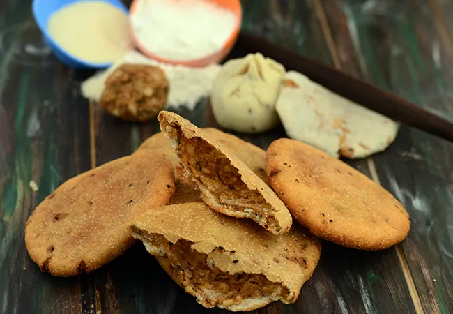  Spicy Urad Dal Puris ( Desi Khana )