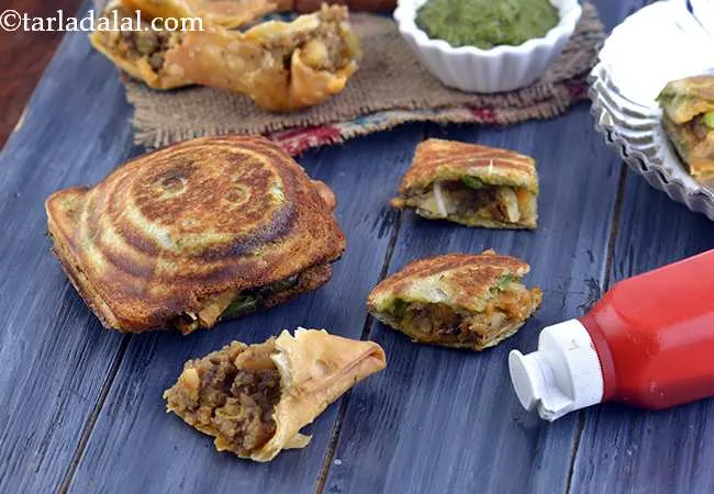 Toasted Samosa Sandwich, Mumbai Roadside Recipe