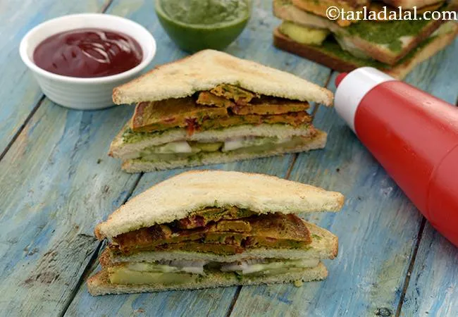 Vegetable Tomato Omelette Sandwich
