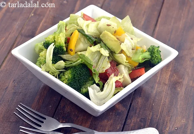 avocado vegetable Indian dinner salad recipe | healthy avocado broccoli salad | avocado capsicum salad with flaxseeds |