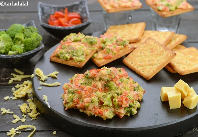 broccoli and red capsicum dip recipe | hot broccoli dip | Indian broccoli and pepper cheese dip | cheesy broccoli dip