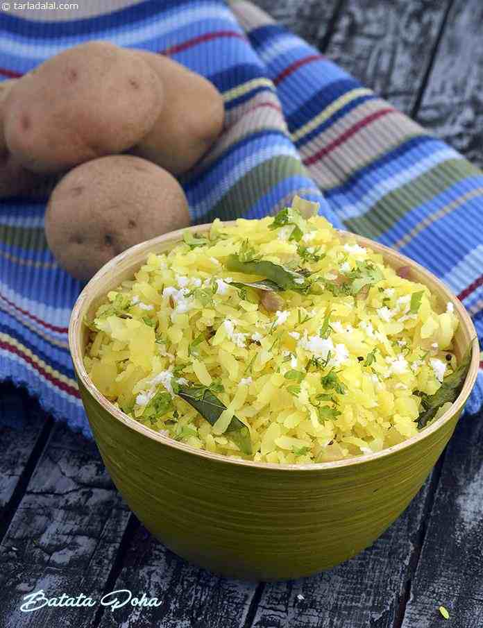 Microwave Poha, Batata Poha in Microwave