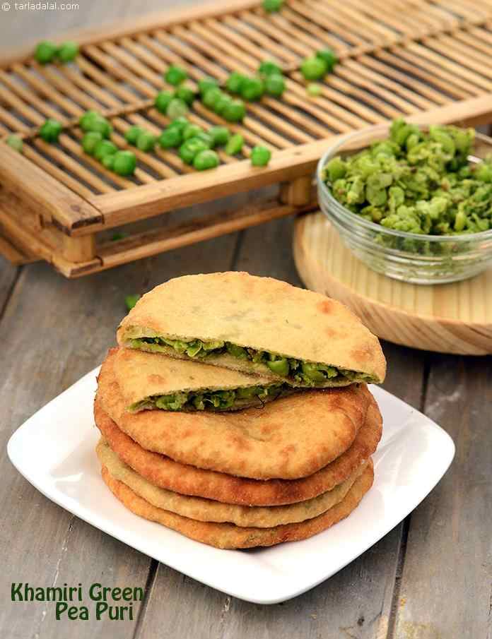 Calories in Khamiri Green Peas Puris
