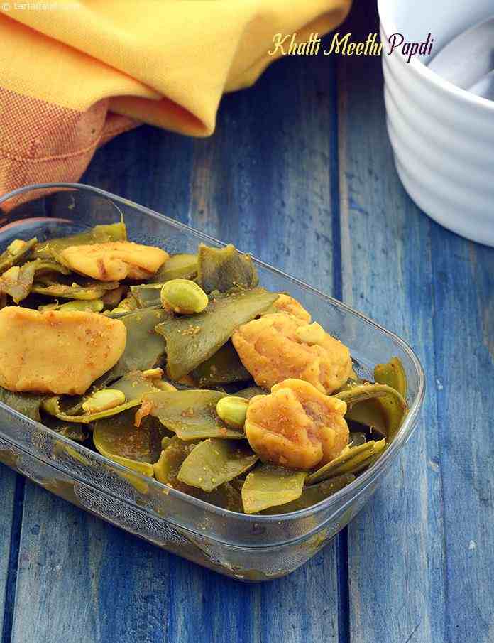 Calories in Khatti Meethi Papdi, Dhokli Subzi, Valor Papdi Subzi