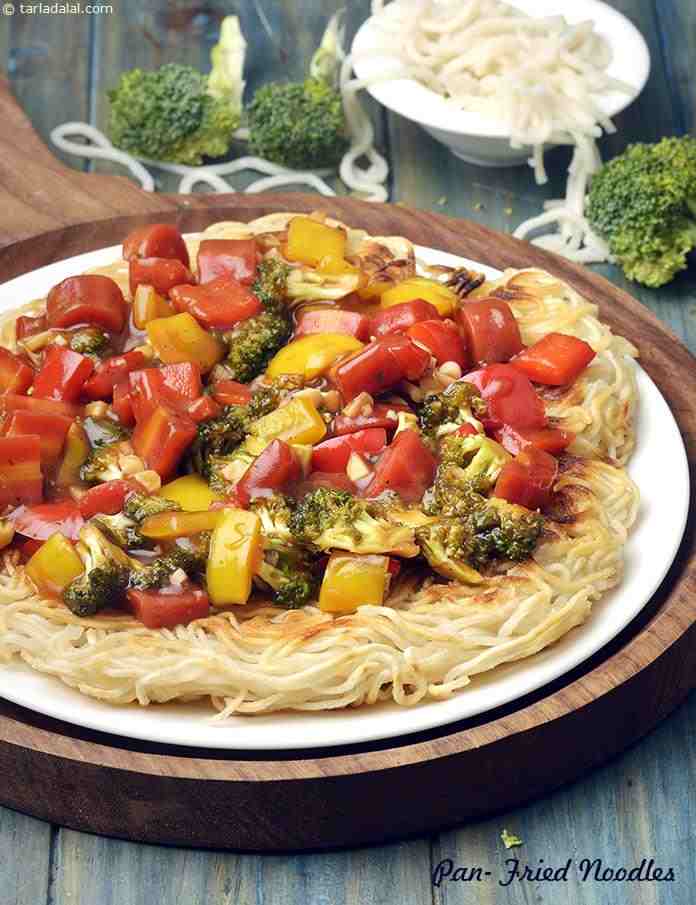 Pan- Fried Noodles, Chinese Veg Pan- Fried Hakka Noodles