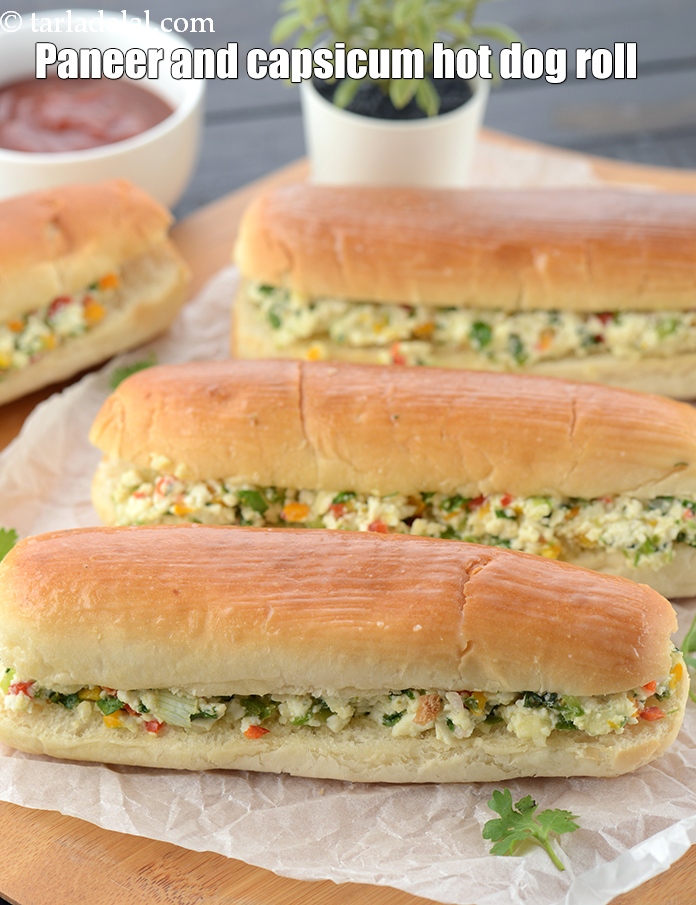 Paneer and Capsicum Hot Dog Roll
