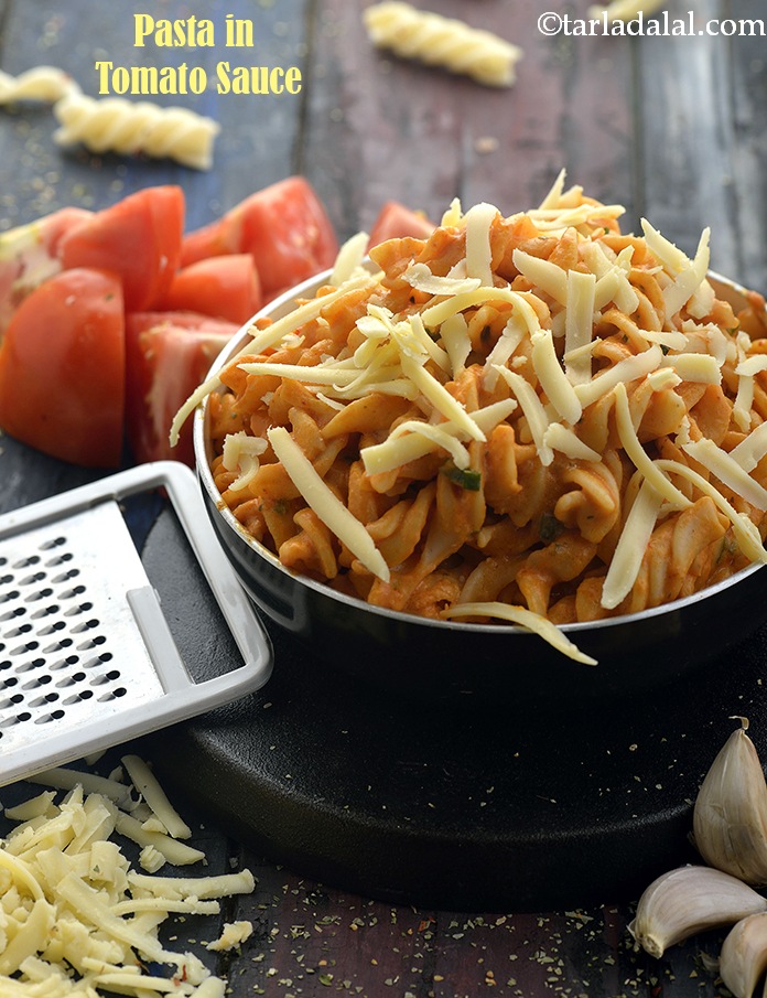 Calories in Pasta in Tomato Sauce ( Tiffin Recipe)