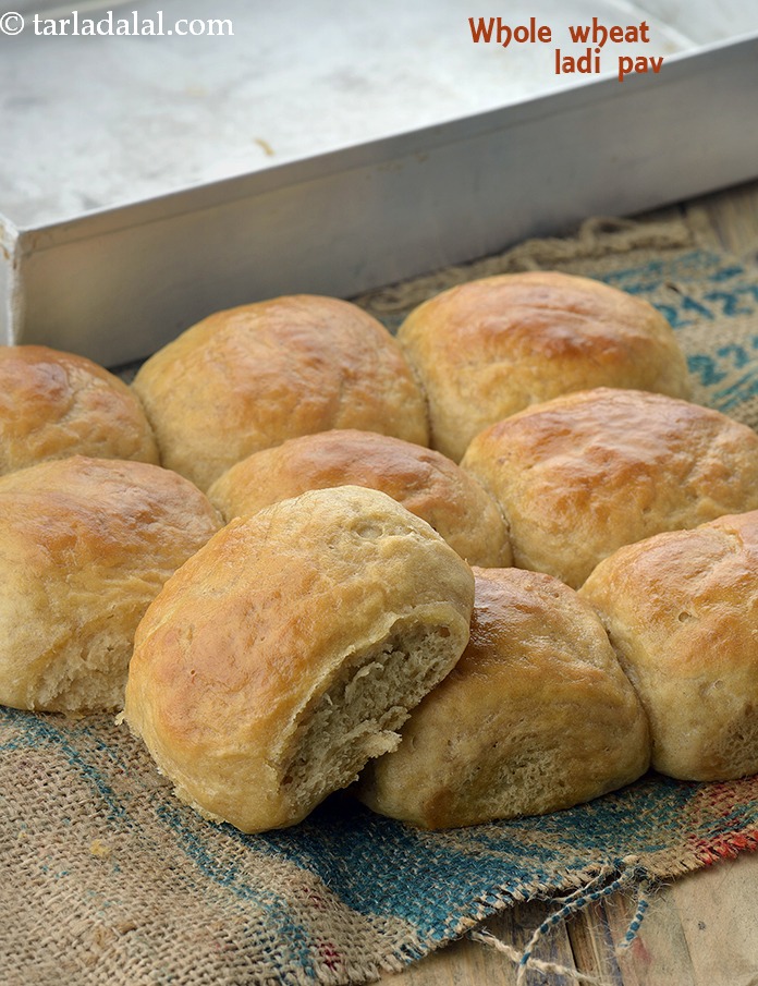 Whole Wheat Ladi Pav, Eggless Homemade Laddi Pav Buns