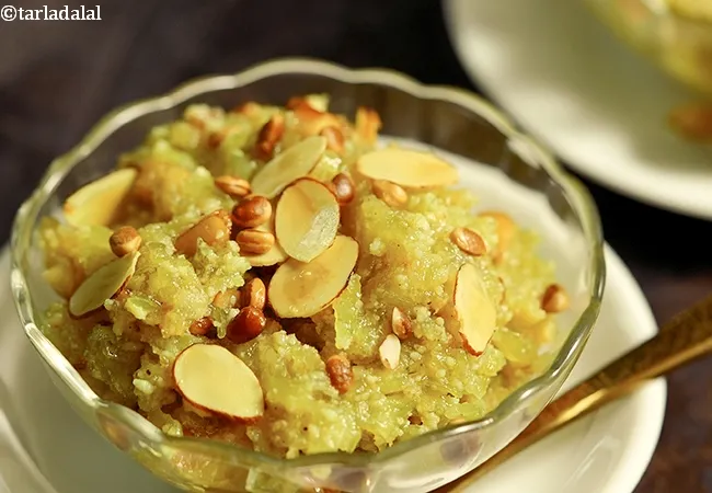 doodhi ka halwa recipe | dudhi ka halwa using mawa | lauki ka halwa
