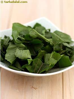 chopped rocket leaves