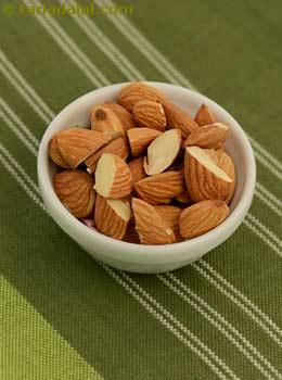 broken almonds
