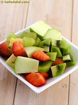 chopped mixed fruits