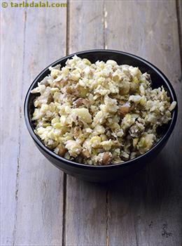 boiled and crushed mixed sprouts