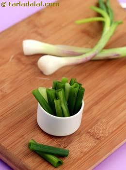 sliced spring onion greens