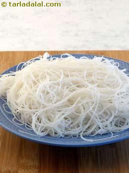 boiled rice noodles