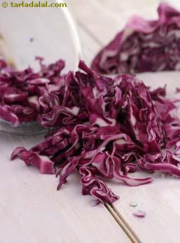 shredded red cabbage