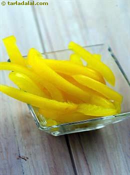 sliced yellow capsicum