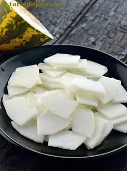 sliced yellow cucumber