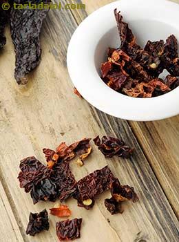 chopped dry Kashmiri red chillies