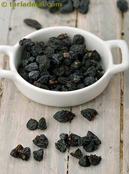 chopped black raisins