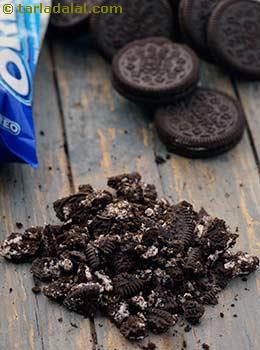 crushed oreo biscuit