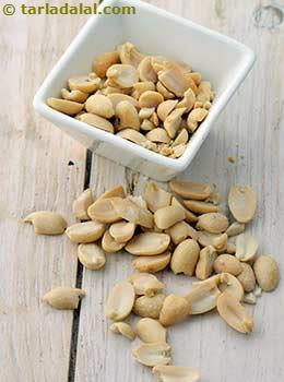 roasted peanut halves