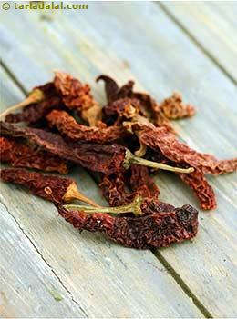 roasted dry Kashmiri red chillies