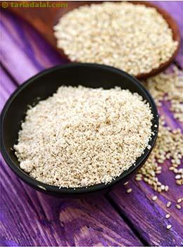 roasted and powdered sesame seeds