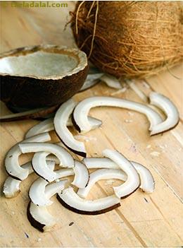 sliced dry coconut