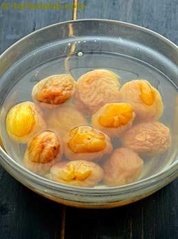 soaked dried apricots
